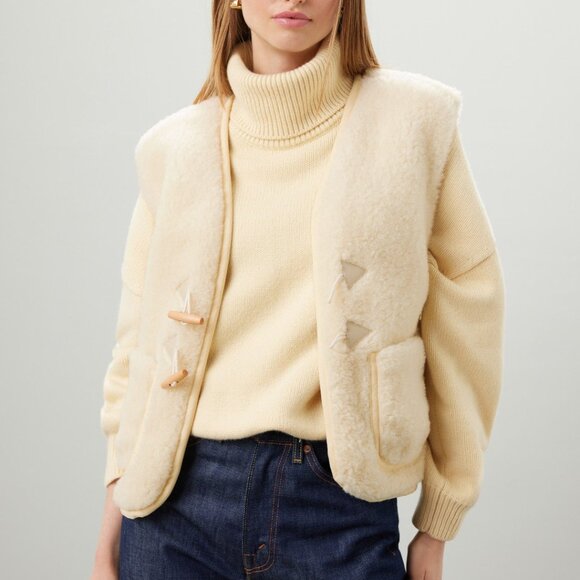 Jules Vest - Picture 2 of 7